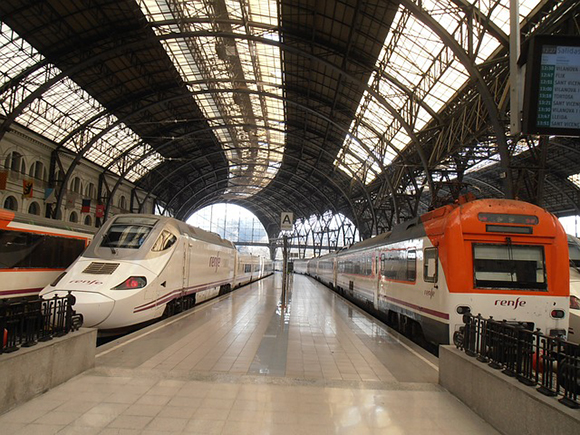 Aumentan los usuarios de los trenes AVE Madrid Barcelona en octubre 2017